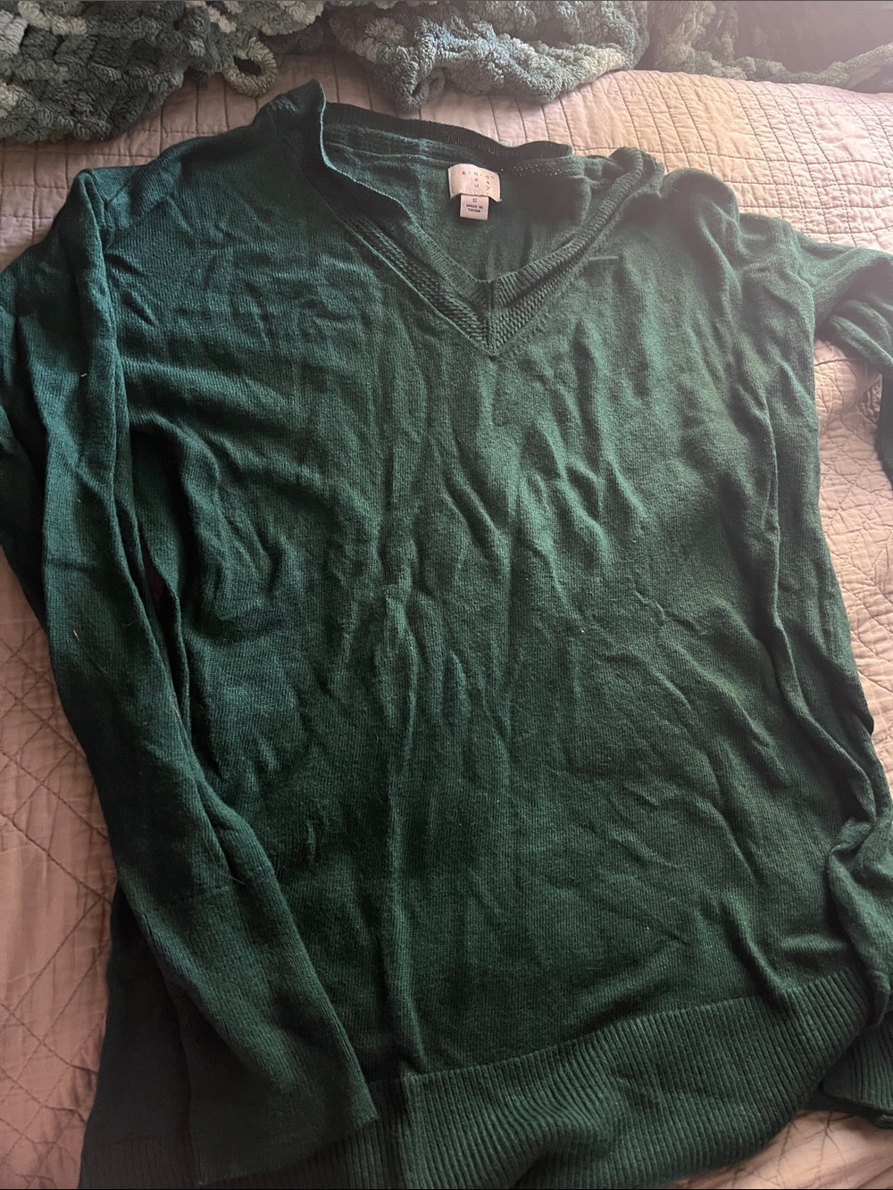 a new day Women's V-Neck Sweater in Dark Green